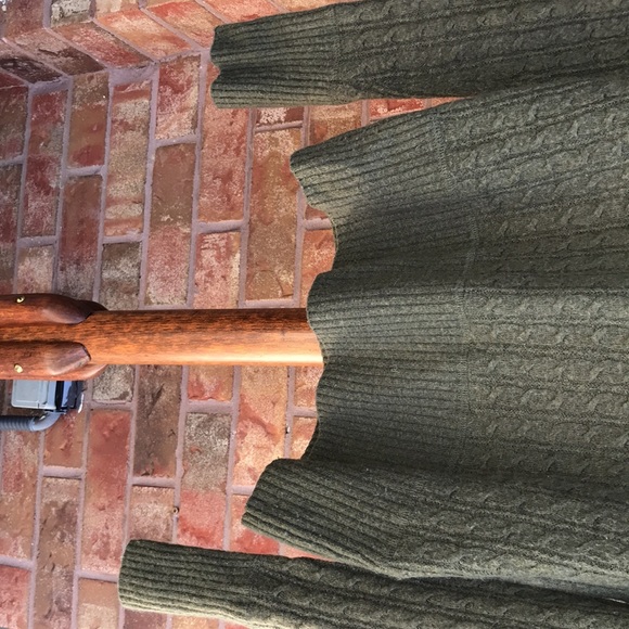 Label of Graded Goods by H&M - Cabel Knit Sweater - Picture 4 of 5